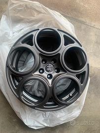 Set di 4 cerchi da 16 GTA per  Alfa Romeo 147