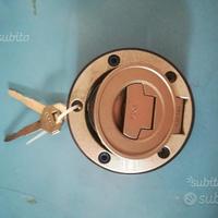 TAPPO SERBATOiO YAMAHA R1 R6 FZ1 FZ8 FZ6