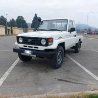 Toyota Land Cruiser HZJ79