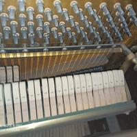 pianoforte verticale geyer