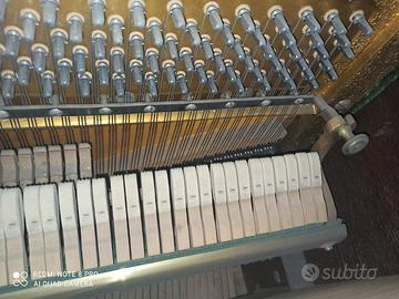 pianoforte verticale geyer