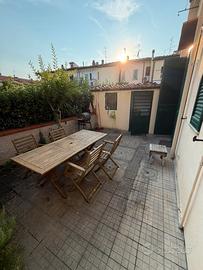 Tavolo da giardino più 4 sedie
