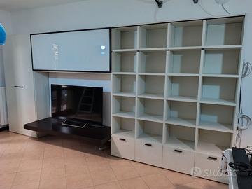 Mobile sala TV e libreria