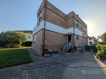 Villa di 130 m² con più di 5 locali a Mogliano Ven