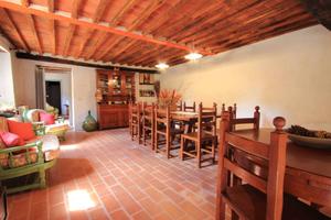 Rustico / Casale di 240 m² con più di 5 locali a L