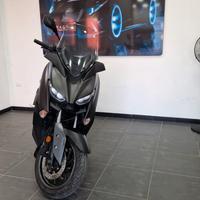 Yamaha X-Max 400