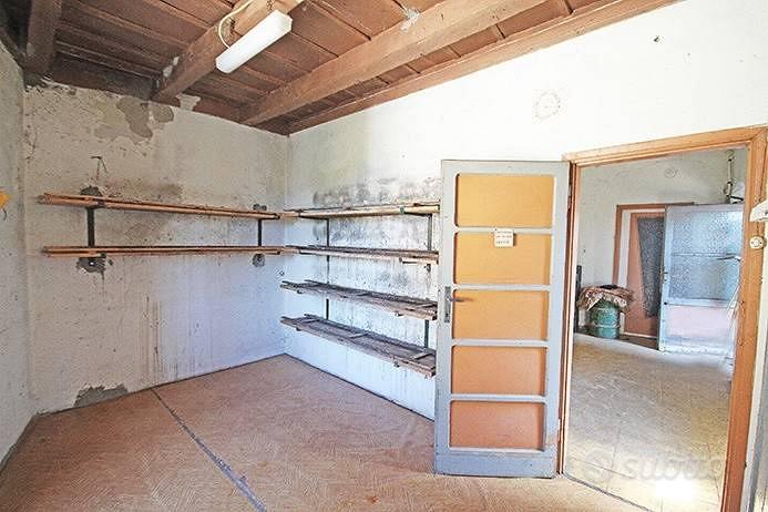 Rustico / Casale di 520 m² con più di 5 locali e b - Vista 5