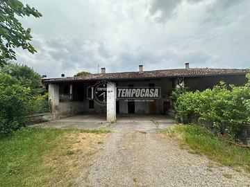 PORZIONE DI RUSTICO CON GIARDINO
