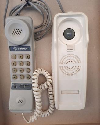 due telefoni