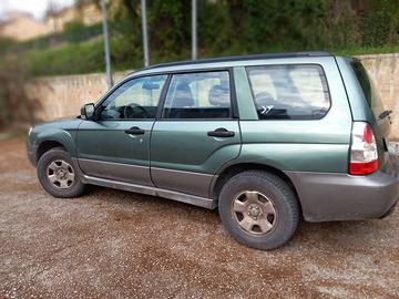 Automobile Subaru Forrester 4X4