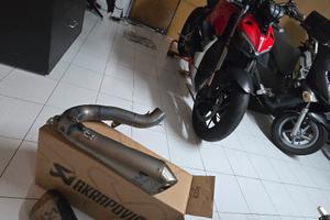 akrapovich  panigale e streetfighter v4 