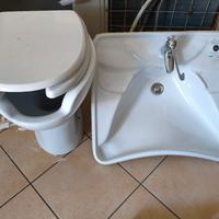 Lavandino e water per disabili