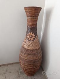 Grande vaso etnico in bamboo e legno decorato