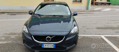 VOLVO V40 D2 Business