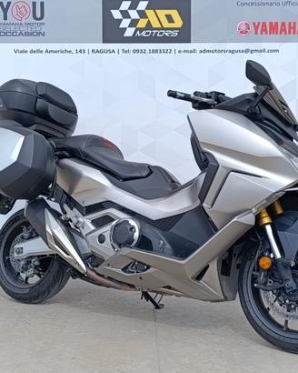 Honda Forza 750