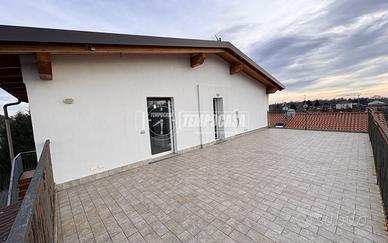 3 locali all'ultimo piano con 55 mq di terrazzo, c