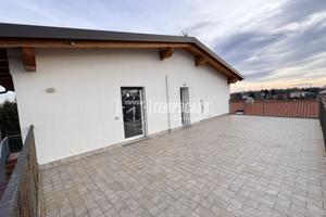 3 locali all'ultimo piano con 55 mq di terrazzo, c