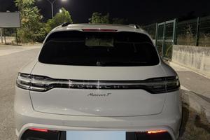 Porsche Macan T