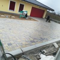 Posa e Fornitura Autobloccanti per Cortili e Viale