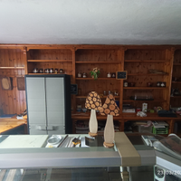 Scaffale in legno