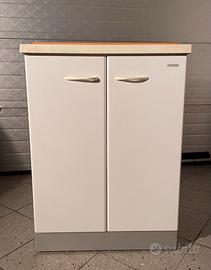 Vasca lavatoio con mobiletto