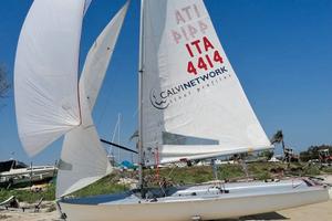 Barca a Vela 470