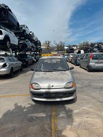 RICAMBI AUTO FIAT 600 ANNO 2000