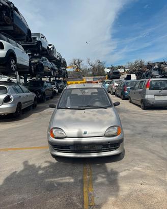 RICAMBI AUTO FIAT 600 ANNO 2000