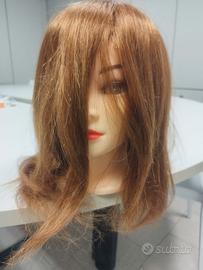 Testina da parrucchiera con capelli veri