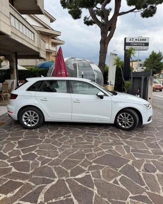 AUDI A3 SPB 1.4 Attraction gtron