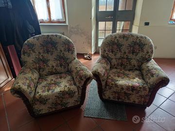 2 poltroncine imbottite in buono stato