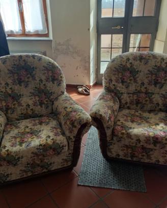 2 poltroncine imbottite in buono stato