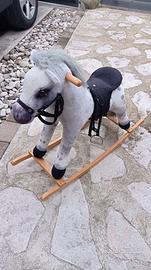 Cavallo a dondolo