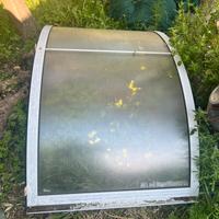 Tettoia per ingresso