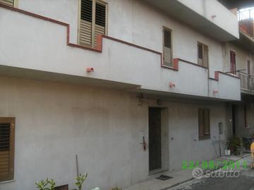 Casa su 3 livelli + Terreno Edificabile