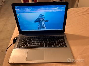PC ASUS 15.6’’ i3