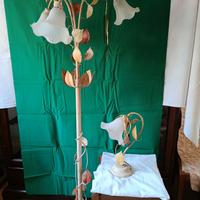 piantana con abagiour e lampadario