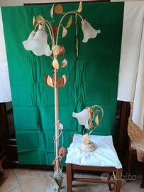 piantana con abagiour e lampadario