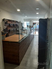 Locale più laboratorio