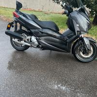 X-Max 125