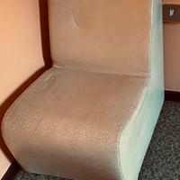 Poltrona bassa ecopelle