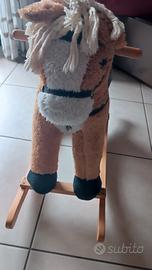 cavallo a dondolo 