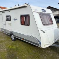 Caravelair Caravan Luxe 426-posti 6-stufa
