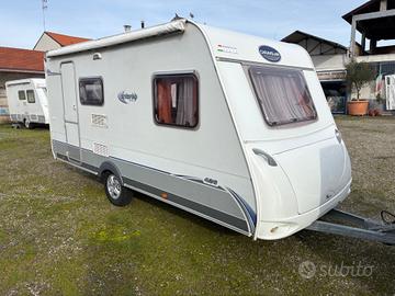 Caravelair Caravan Luxe 426-posti 6-stufa