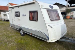 Caravelair Caravan Luxe 426-posti 6-stufa