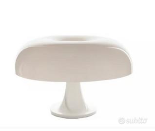 Lampada artemide nesso