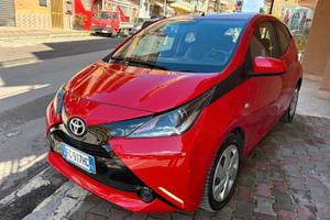 Toyota Aygo 1.0 VVT-i 69 CV 5 porte x-clusiv