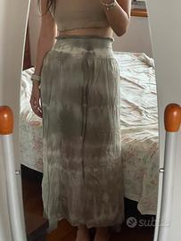 Gonna lunga grigia e bianca con fascia elastica