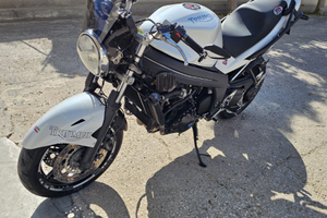 Triumph 1050