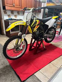 Suzuki rmz 250
